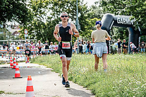 GTTELB20260872.jpg