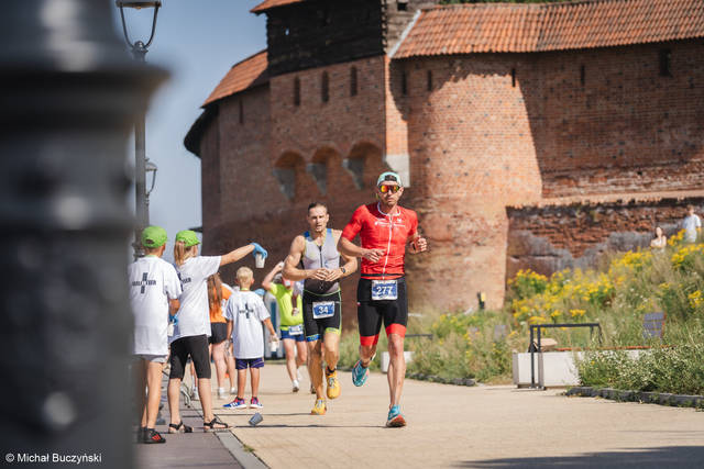 Castle_Triathlon_2024_sob_logo_325.jpg