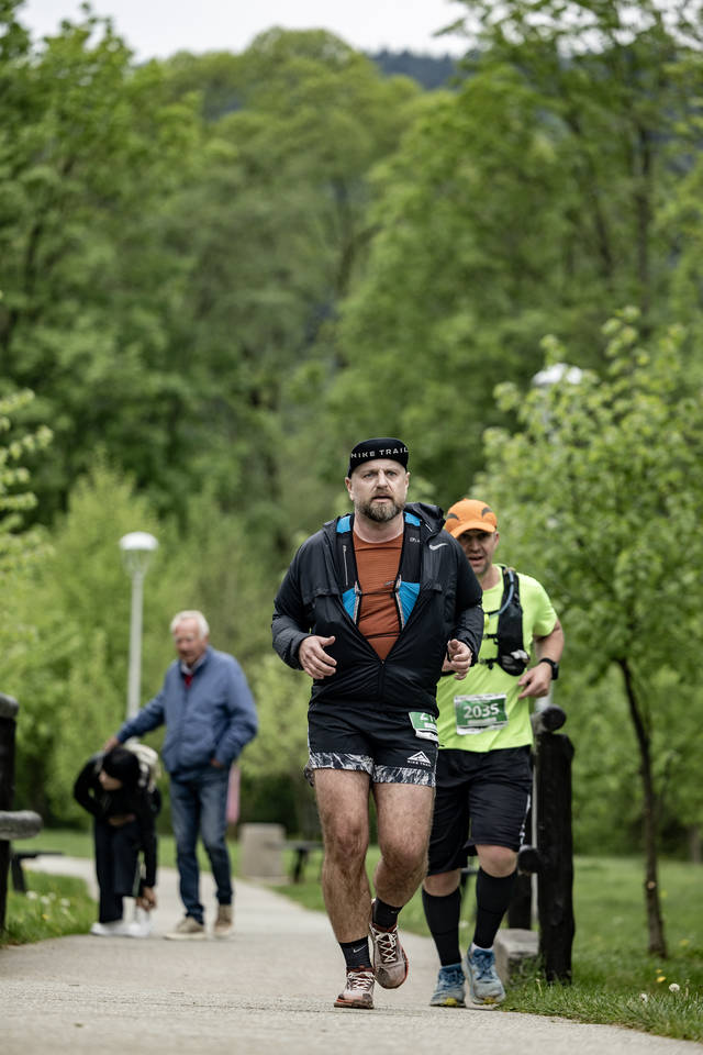 STOO8343.jpg