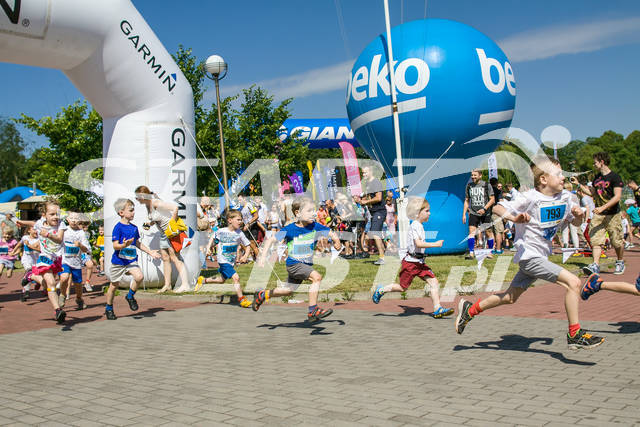 slesin16kids-200m-00010.jpg